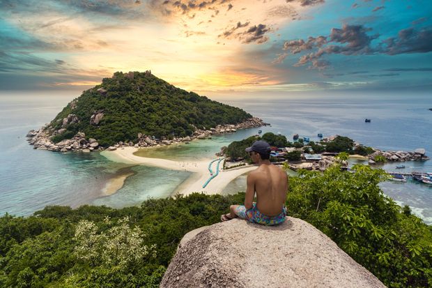 Viewpoint is an amazing lookout to enjoy the warm winds on the Phi Phi islands.