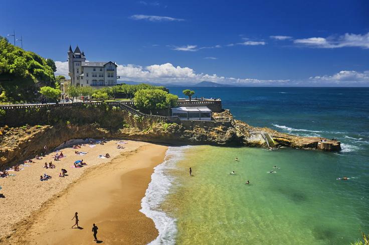 Long sandy beach with amazing powerful waves where all surfers gather as well as families to dip in the ocean