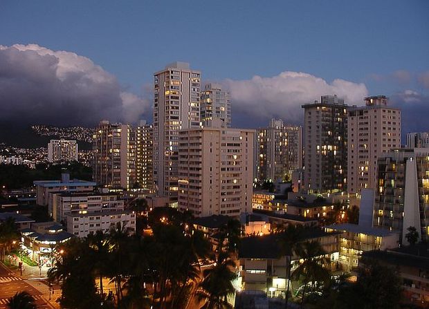 Honolulu Central Downtown can be a dodgy place at night.