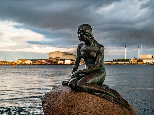 Bronze statue of The Little Mermaid