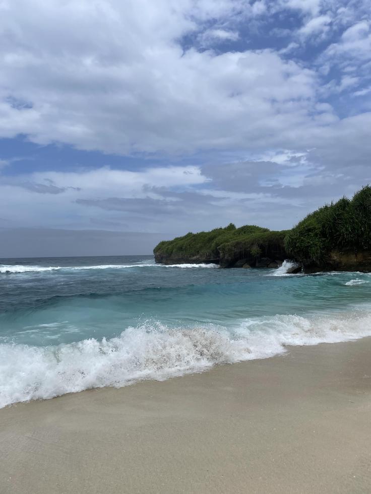 Shot of Dream Beach in Nusa Lembongan