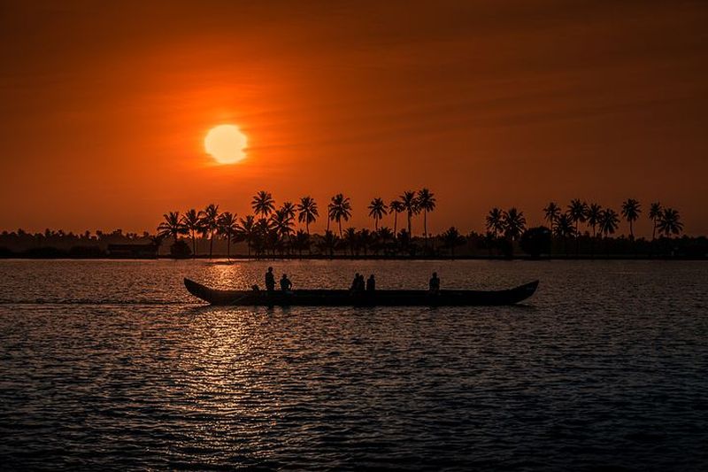 We recommend ging on a sunset cruise for a spectacular spectacle