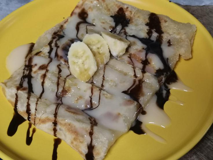 Frontal shot of a Roti dessert dish typical from Thailand