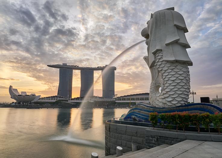 Shot of the Merlion landmark of Singapore at sunrise